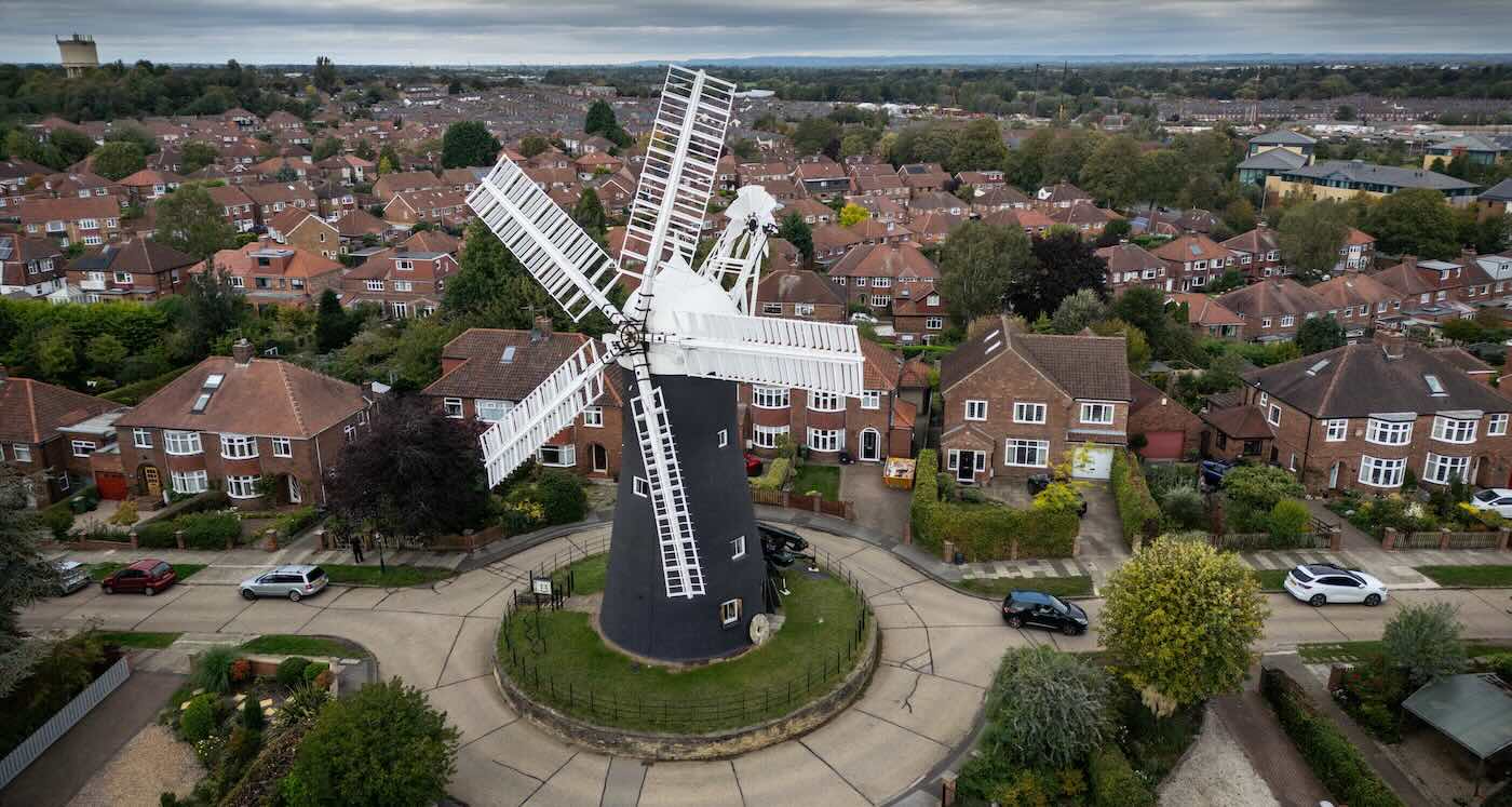 Britain’s Oldest Working Brick Windmill Still Spinning After 250 Years–Grinding Grain Into Flour