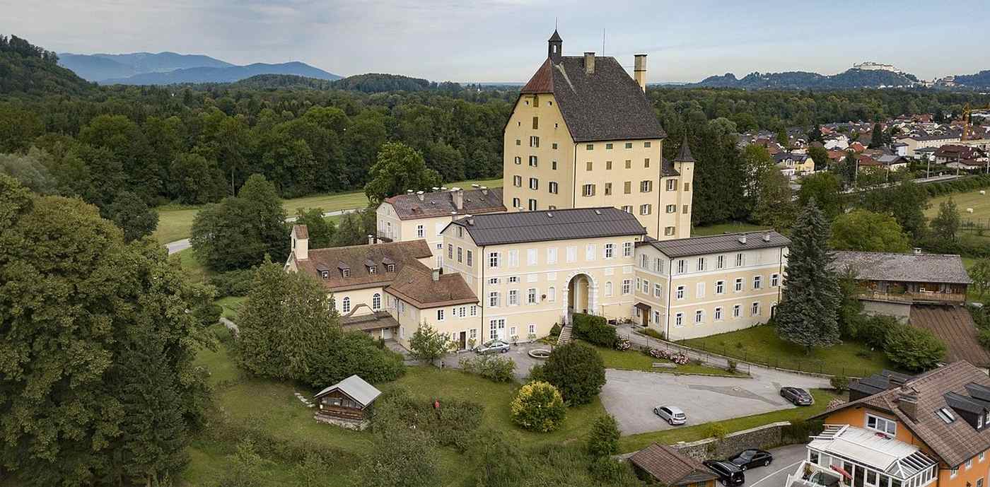 3 Rebel Nuns Escape Senior Home to Return to Their Abbey – Prompting a Win in Showdown with Church