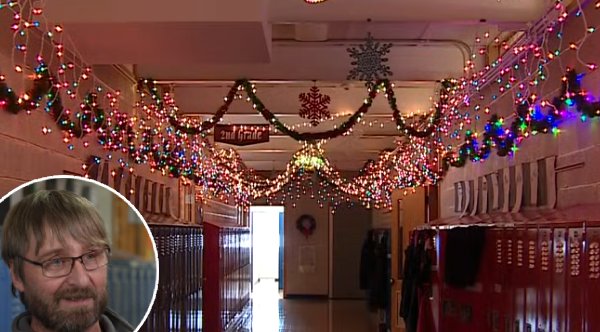 School Custodian Sacrifices Thanksgiving With Family To Give Students A Magical Christmas